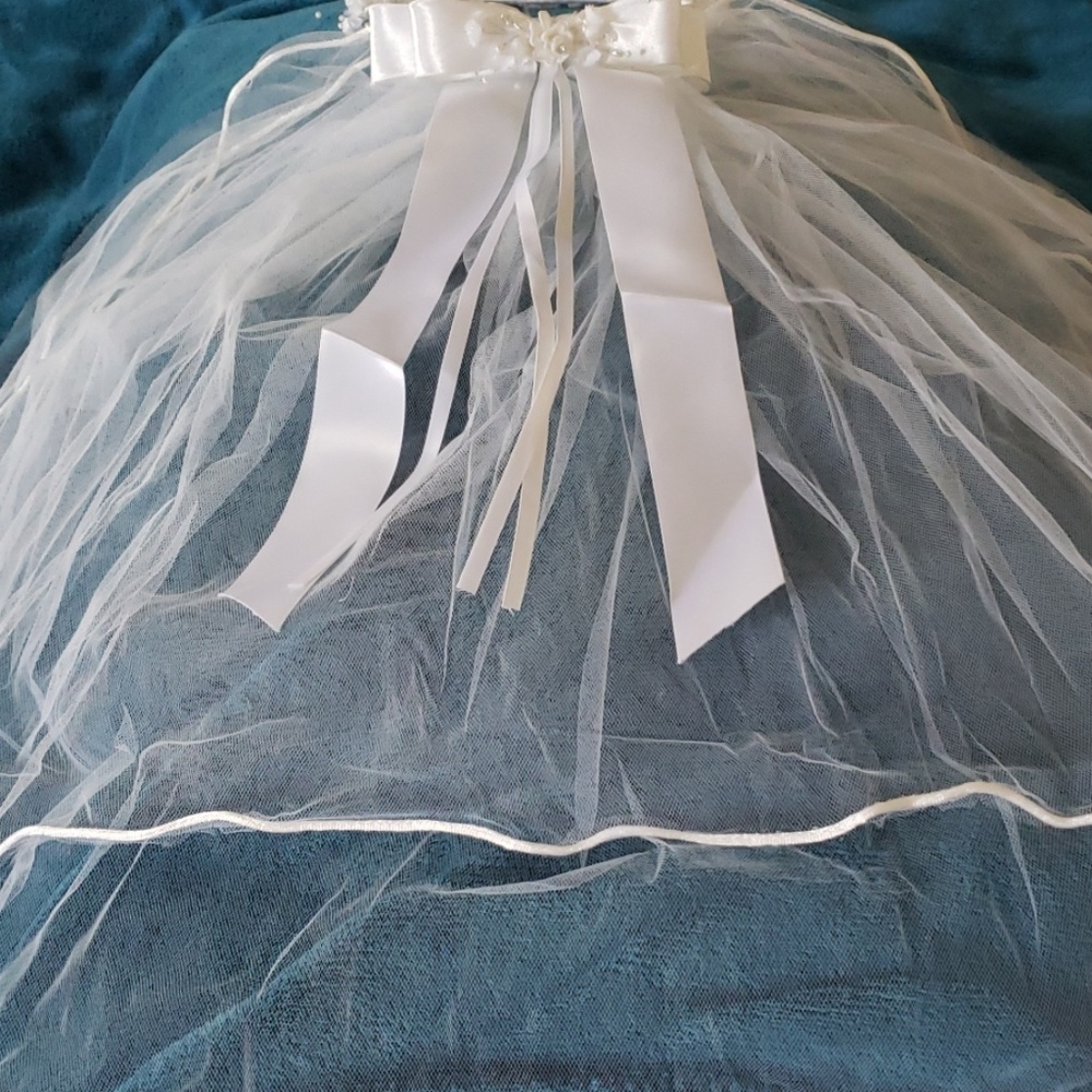 Communion Veil - Picture 3 of 3